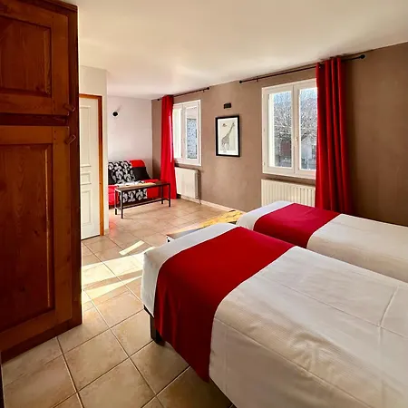 L'ostal De Soubrey Bed & Breakfast 3*